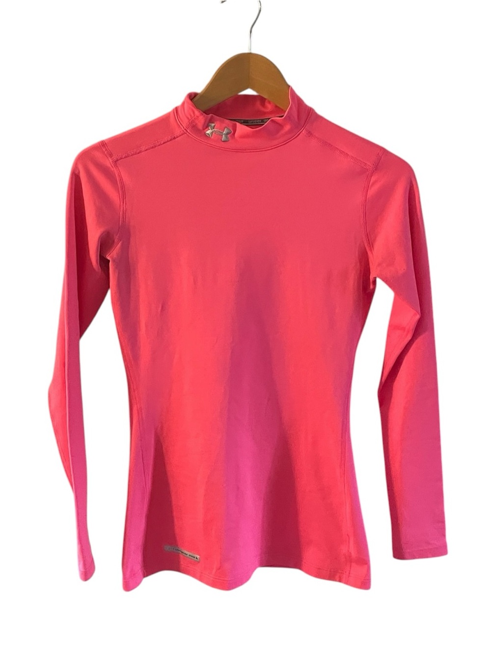 G6- Under Armour Bright Pink Long-Sleeve Mock Neck Performance Top